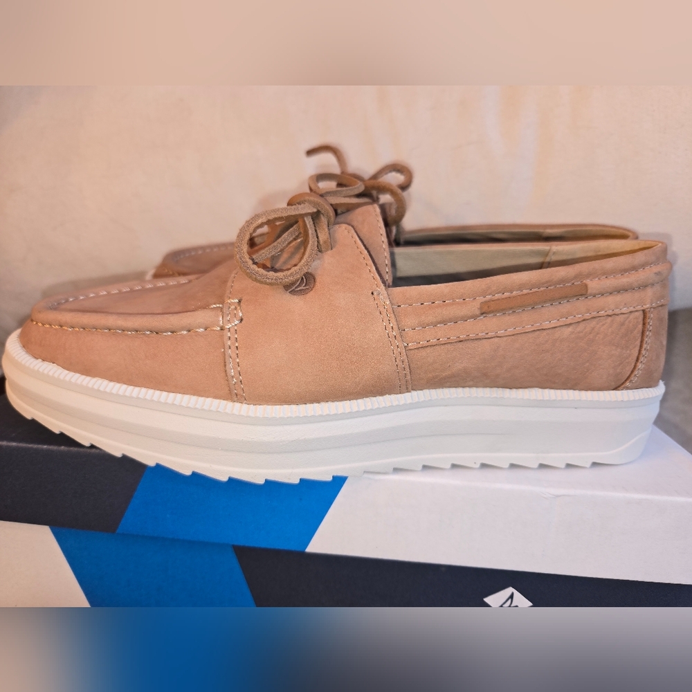 Sperry Tan Flats Comfortable Boat Shoe
